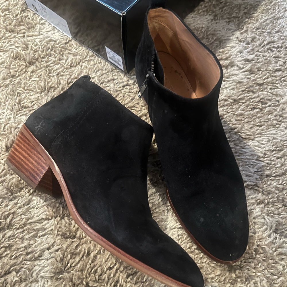 J Cree Black Suede Ankle Boots sz 9